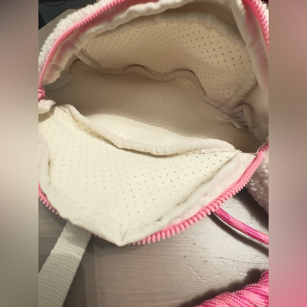 Anthropologie Annie Sherpa belt bag - Picture 4 of 11